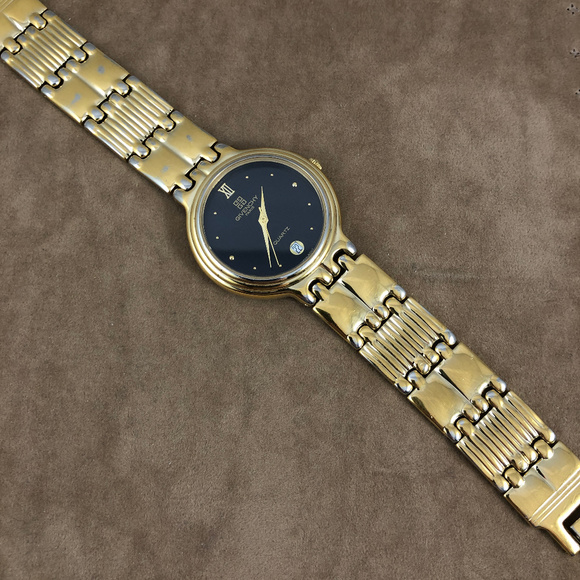 Vintage Givenchy Paris Watch Gold Tone Date at 6 - Picture 3 of 6